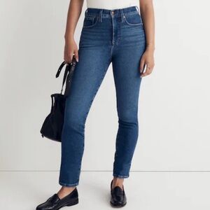 Madewell Curvy Stovepipe Jeans in Auraria WashSuper Stretch Size 30